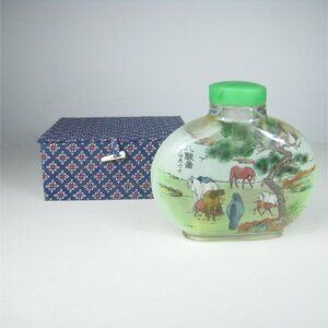 Hand Painted Chinese Reverse Glass Snuff Bottle Cap Box Farm Horses Landscape